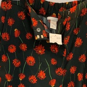 Floral pants from h&m. Still has tag.